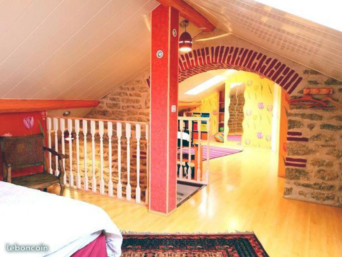 La Providence, Chambres D'Hotes Saint-Sernin-du-Plain Екстериор снимка