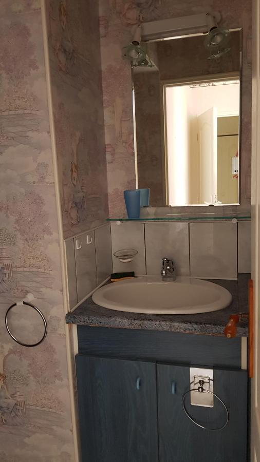 La Providence, Chambres D'Hotes Saint-Sernin-du-Plain Екстериор снимка